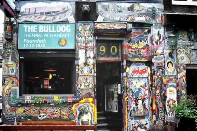 A Timeless Smoking Trip in a Historical Setting – the Bulldog Coffeeshop nr 90